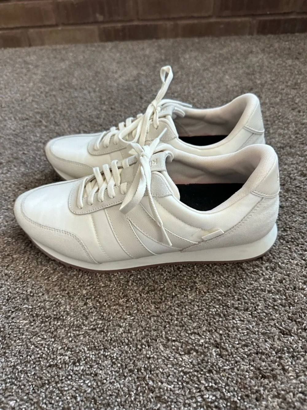 Kizik Monaco Hands-Free Sneakers White Suede Men’s 11 Women’s 12.5